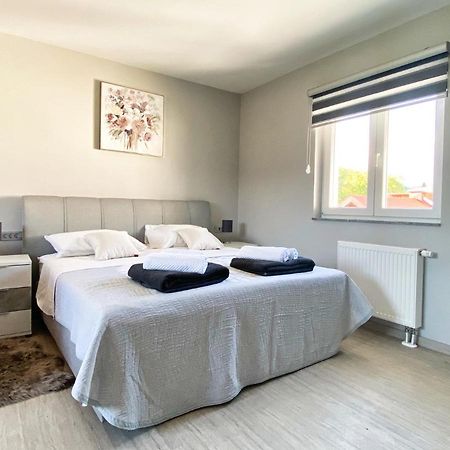Apartmani Fenestra Otocac Ngoại thất bức ảnh