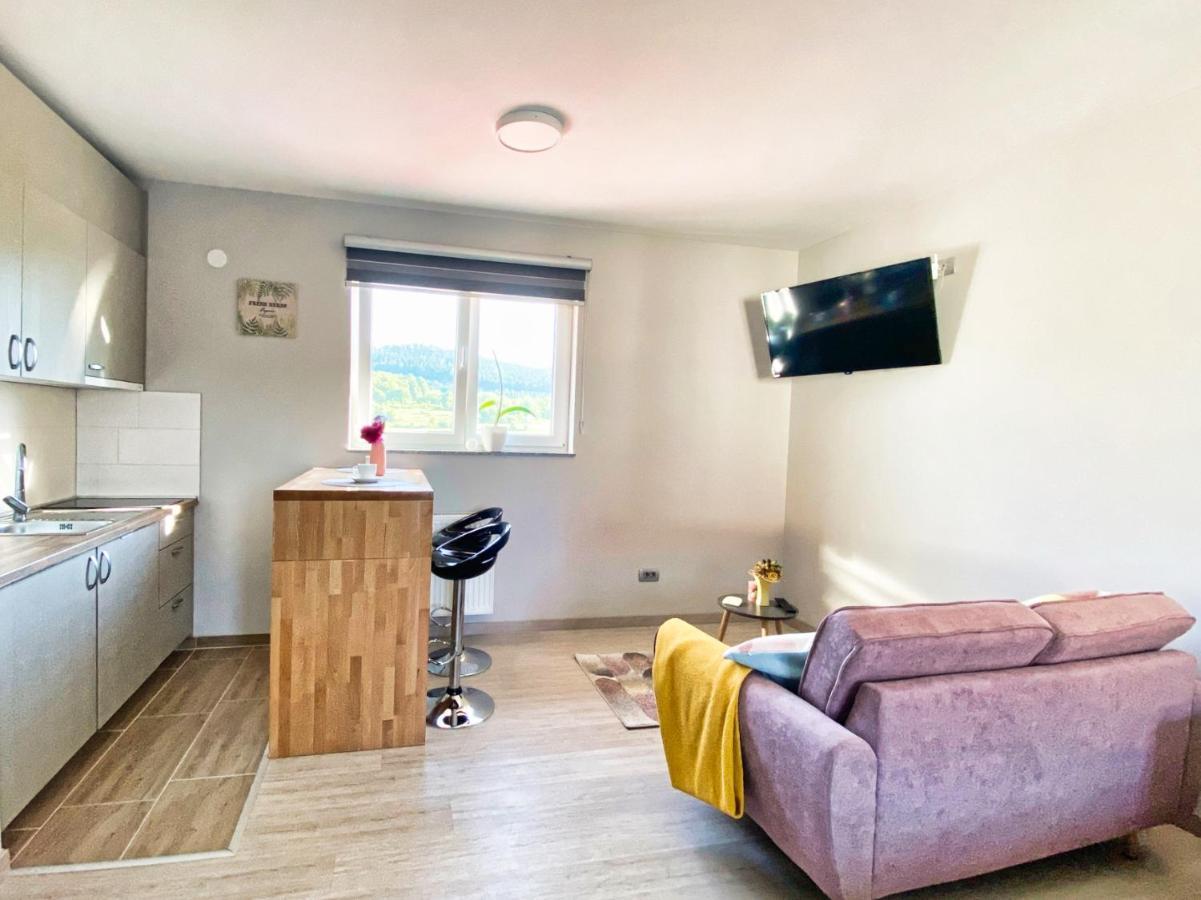 Apartmani Fenestra Otocac Ngoại thất bức ảnh